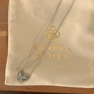 Kendra Scott necklace